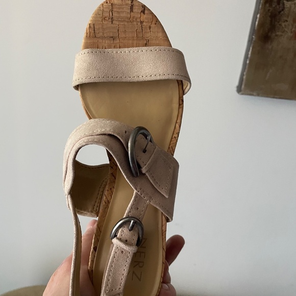 Women’s shoes- boots and sandals. Lot. Price for two pairs. - Picture 8 of 8